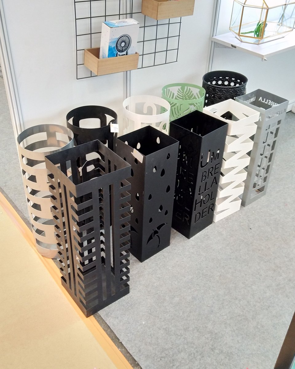 RealHousewware's tweet photo. The Iron #Umbrella Stand offers a functional and fashionable way to store umbrellas, walking sticks and wrapping paper, swords, baby toys, etc. #ironcraft #umbrellaracks #metak #gifrideas #realhouseware #restaurant #homedecor #homestyle #iron #hotel #holiday #japan https://t.co/tBN0FMCzIZ