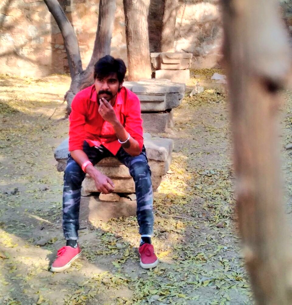 Suradhanush2's tweet photo. The best proof of love is trust❤ #RED_LOVER ❤❤ https://t.co/4jGavjT7rO