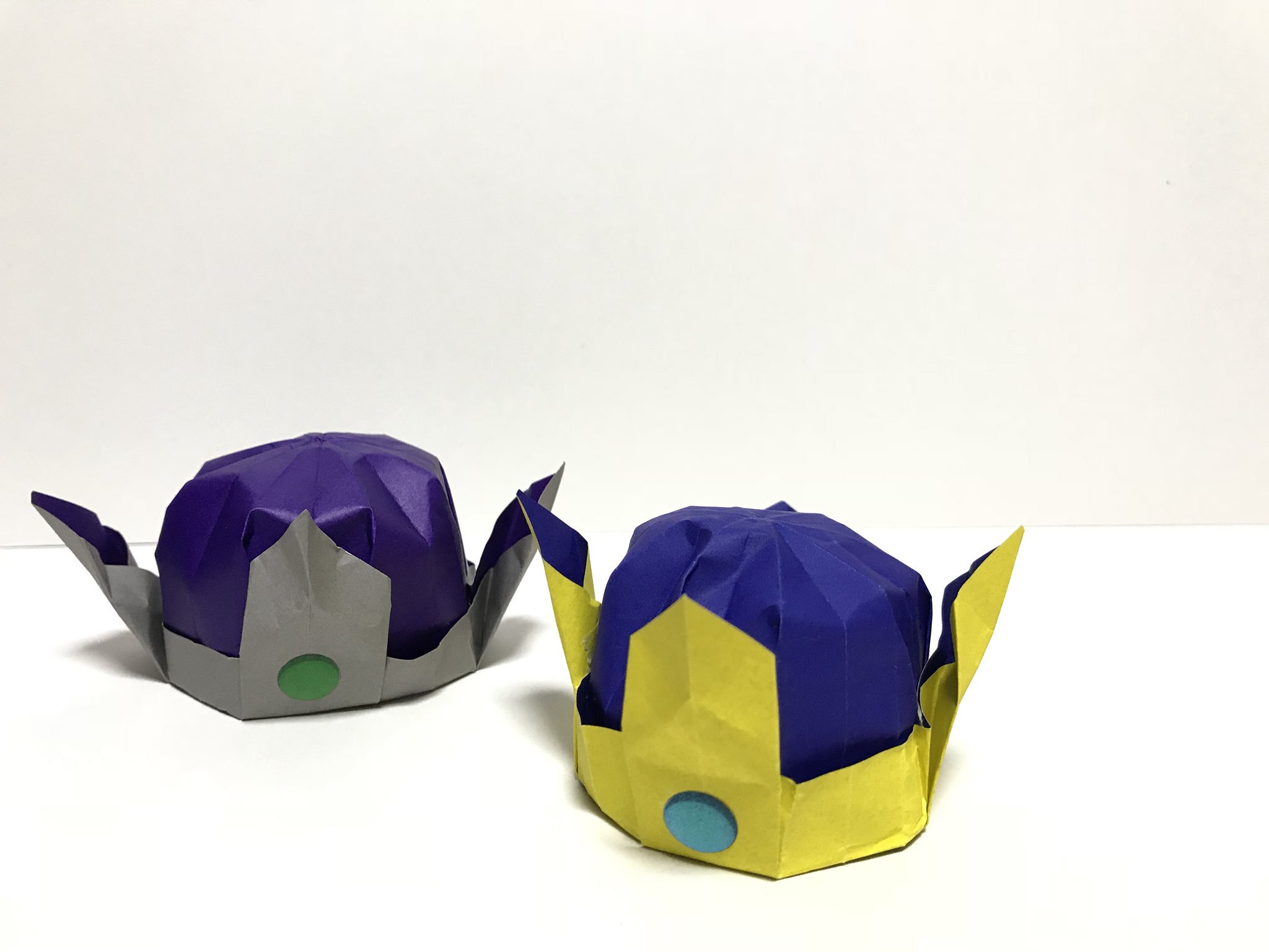 だ ちゃん Dahchan 創作折り紙作家どす Ar Twitter 私の作品もっと沢山の人に広がれ祭り ここ最近 こんなのも創作しました 王冠と兜 作り方はyoutubeに投稿してまあす T Co Regkjtz6m3 かぶれる サイズでも作りました 53cmおりがみ使用 100均に