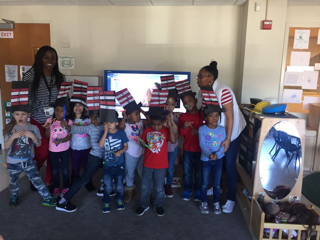 Day1Dallas's tweet photo. Can you tell that we enjoyed Dr. Seuss' birthday last week? We enjoyed a sensory activity with shaving cream and green food coloring after reading Green Eggs and Ham and dressed up as Cat in the Hats! https://t.co/T9jjhyZLmk