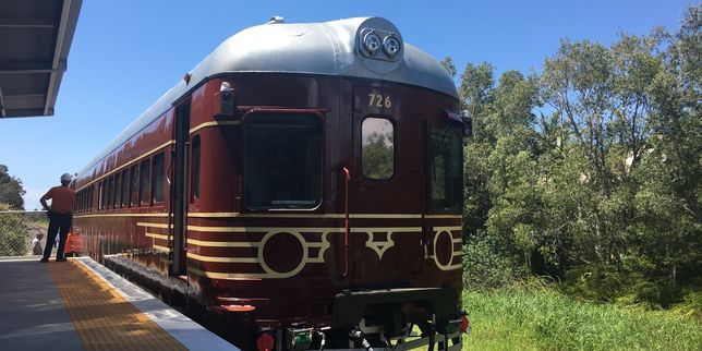 OtovoFR's tweet photo. En Australie, le premier train 100 % #solaire roule sur la côte de Byron Bay

https://t.co/b2u8w6SzRd https://t.co/k5KwgoJM6P