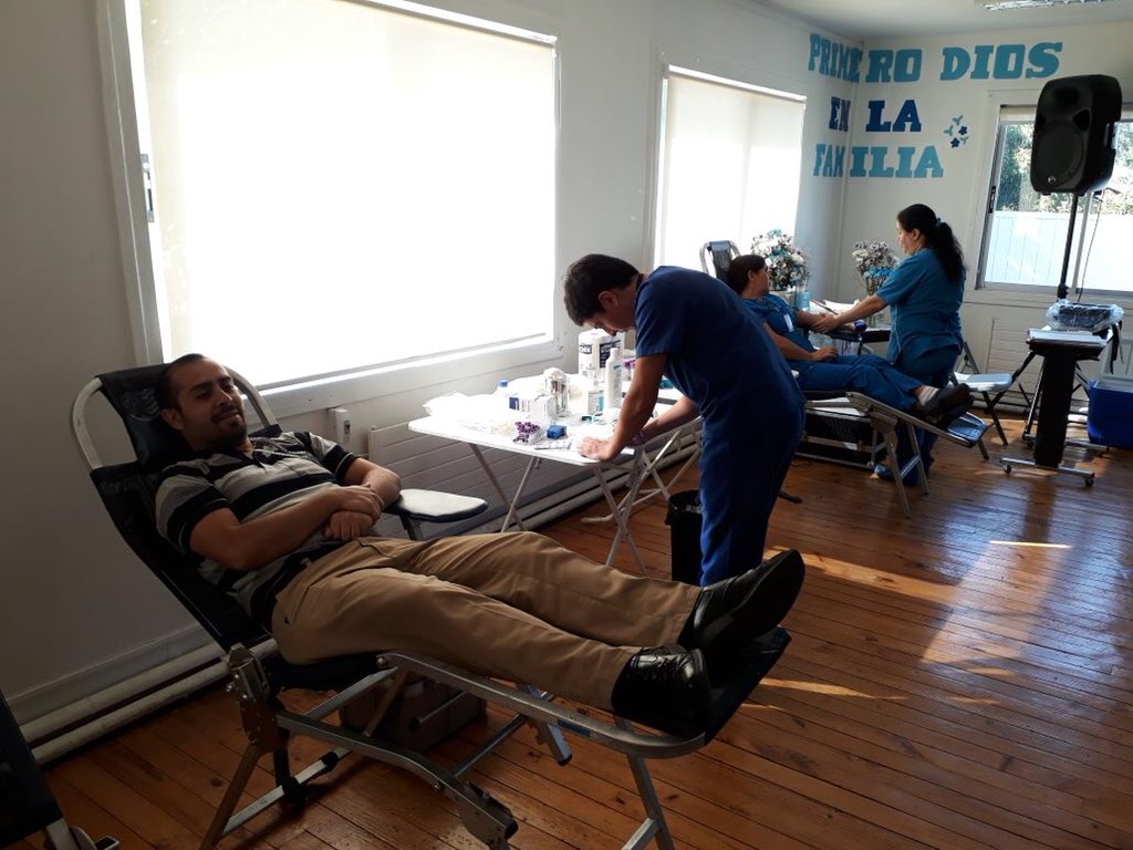 ErwinAxel2's tweet photo. Vida por vidas en @clinala. El servicio  al prójimo no tiene límites @stanleyarco @pr_hersan @LuisVelasquez9 @PrJoseLuisOjeda @iasdbiobio @Pr_Jaramillo_H @iasdchile https://t.co/nXCcSsO1Kk
