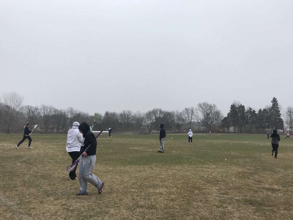 sdhsladieslax's tweet photo. Gonna be a chilly one again today ladies #summerinRussia #bringpants #nooffdays https://t.co/7ZwSG0cTIO