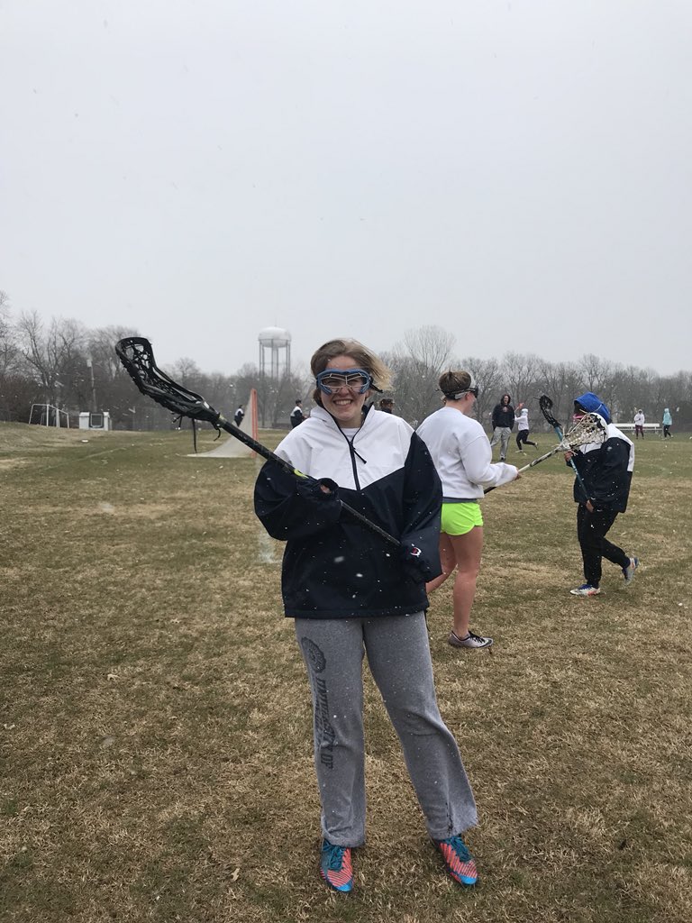 sdhsladieslax's tweet photo. Gonna be a chilly one again today ladies #summerinRussia #bringpants #nooffdays https://t.co/7ZwSG0cTIO