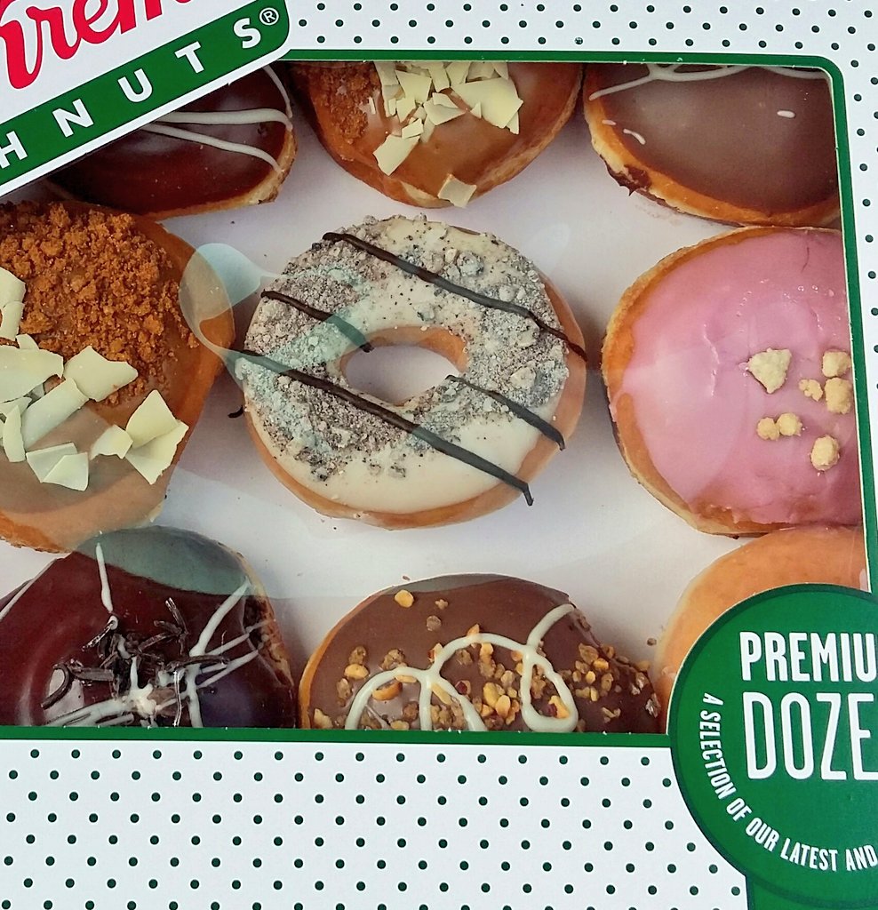 UKBodyshopGuy's tweet image. Well done to the @NowVauxhall #London #Vauxhall #parts team for sales performance. This month's diet plan is officially off - enjoy the donuts! #VTC #VauxParts #TeamVauxhall