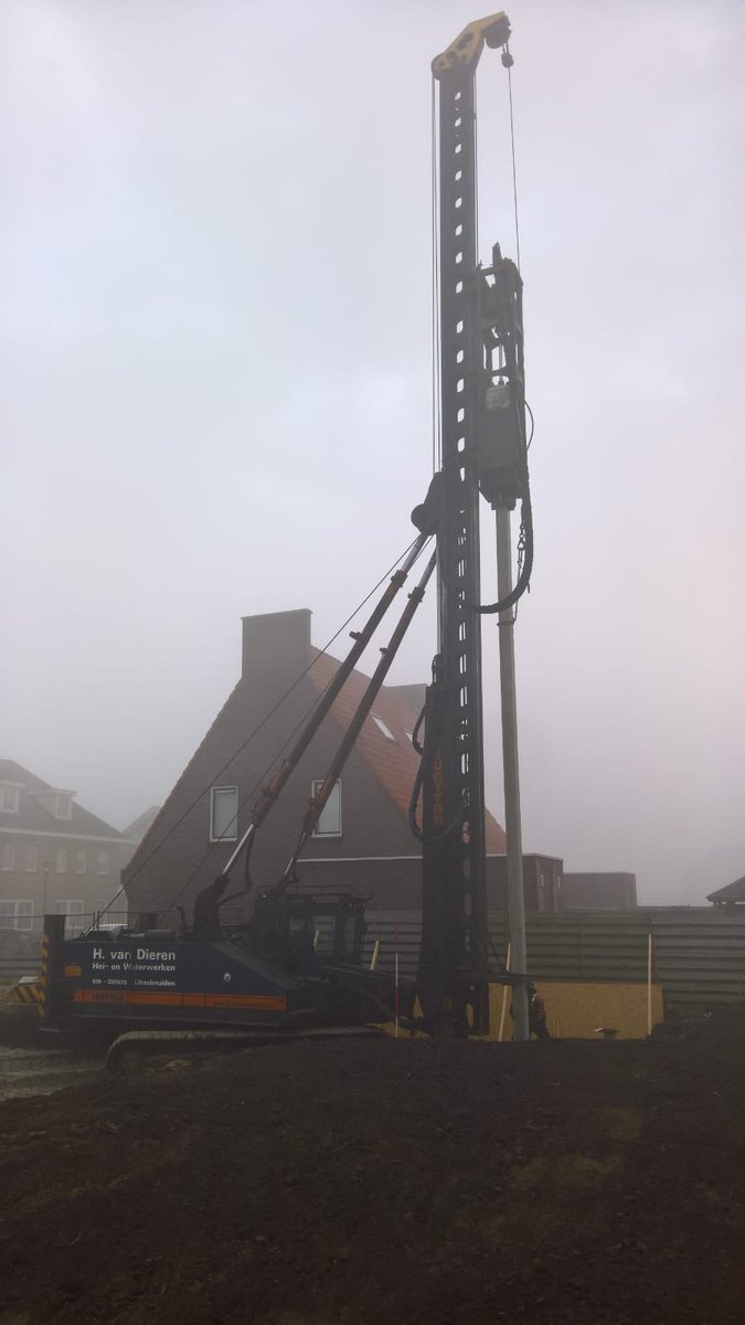 Heiwerk Blokzijl van start <a href="/ReadyforLiving/">ReadyforLiving</a> <a href="/Klompenburg/">Henk</a>