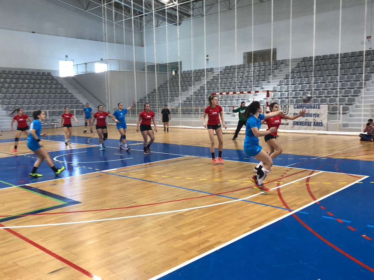 EsportsUB's tweet photo. 📢 Finals Handbol #CCU18                          
🤾‍♀️ Handbol Femení 📍PELL de Cornellà            
⏱️ Final UB 40  - UAB 24  

🏆 Enhorabona @UniBarcelona, CAMPIONES de Catalunya!🥇👏 #esportuniversitari #esportcat #verdplay https://t.co/jZhV1XxRew
