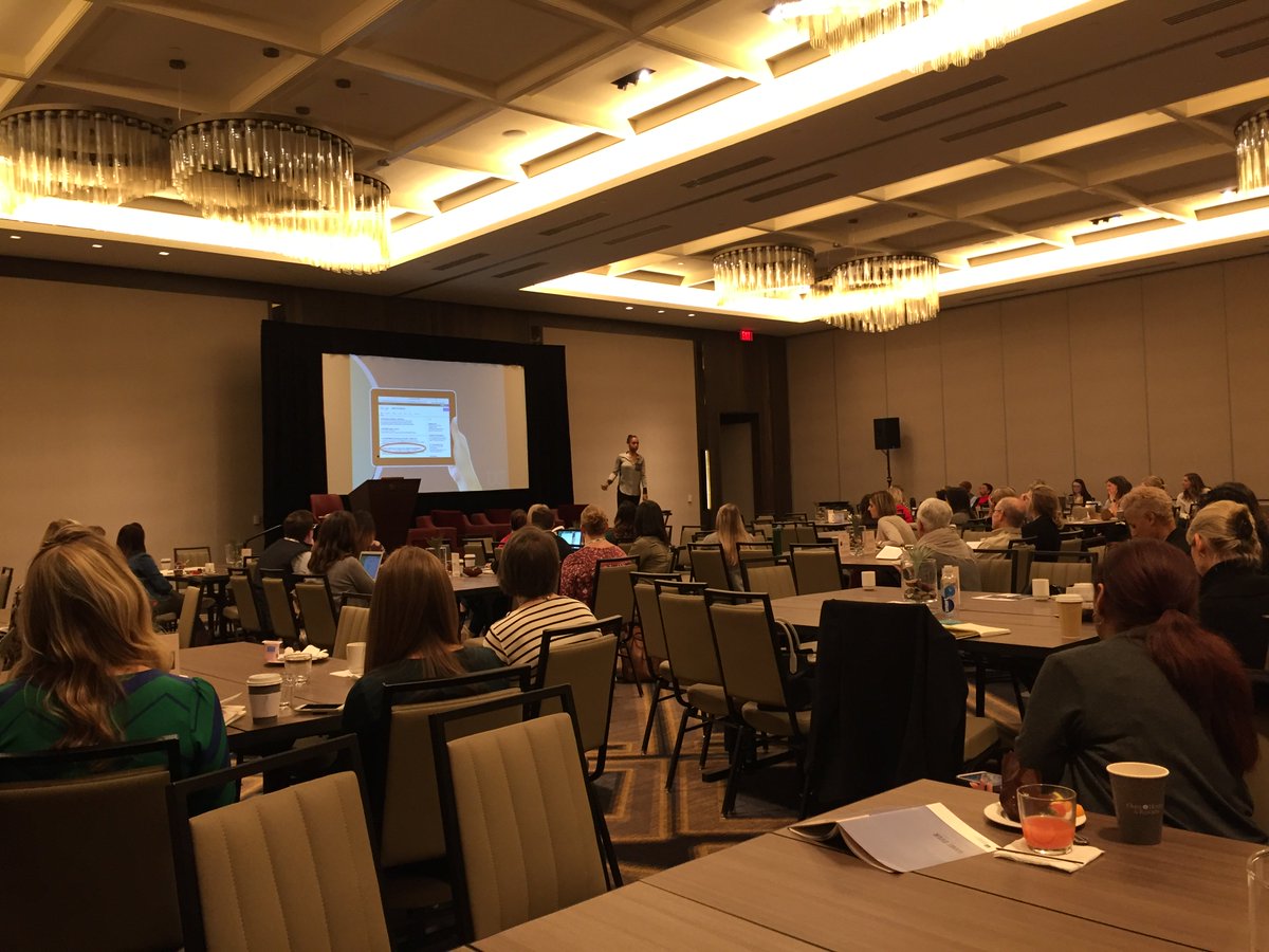 SMPS_SERC's tweet photo. This speaker knows how to captivate and audience, even first thing in the morning! #DGMarketing #SMPSSunBuilt How to avoid pitfalls AEC firm face in the Digital Marketing Realm https://t.co/mPjVe2qH3U