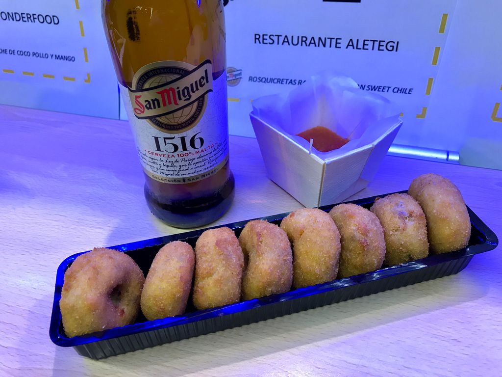 aplusmk's tweet photo. Otra ración de #CookingTheStreet de #FTforum 🚚🚚🚚| Parte II | #foodtrucks #hostelería #concurso #recetas VER MÁS 👉https://t.co/cec005lMmK https://t.co/9WtIP6eJ06