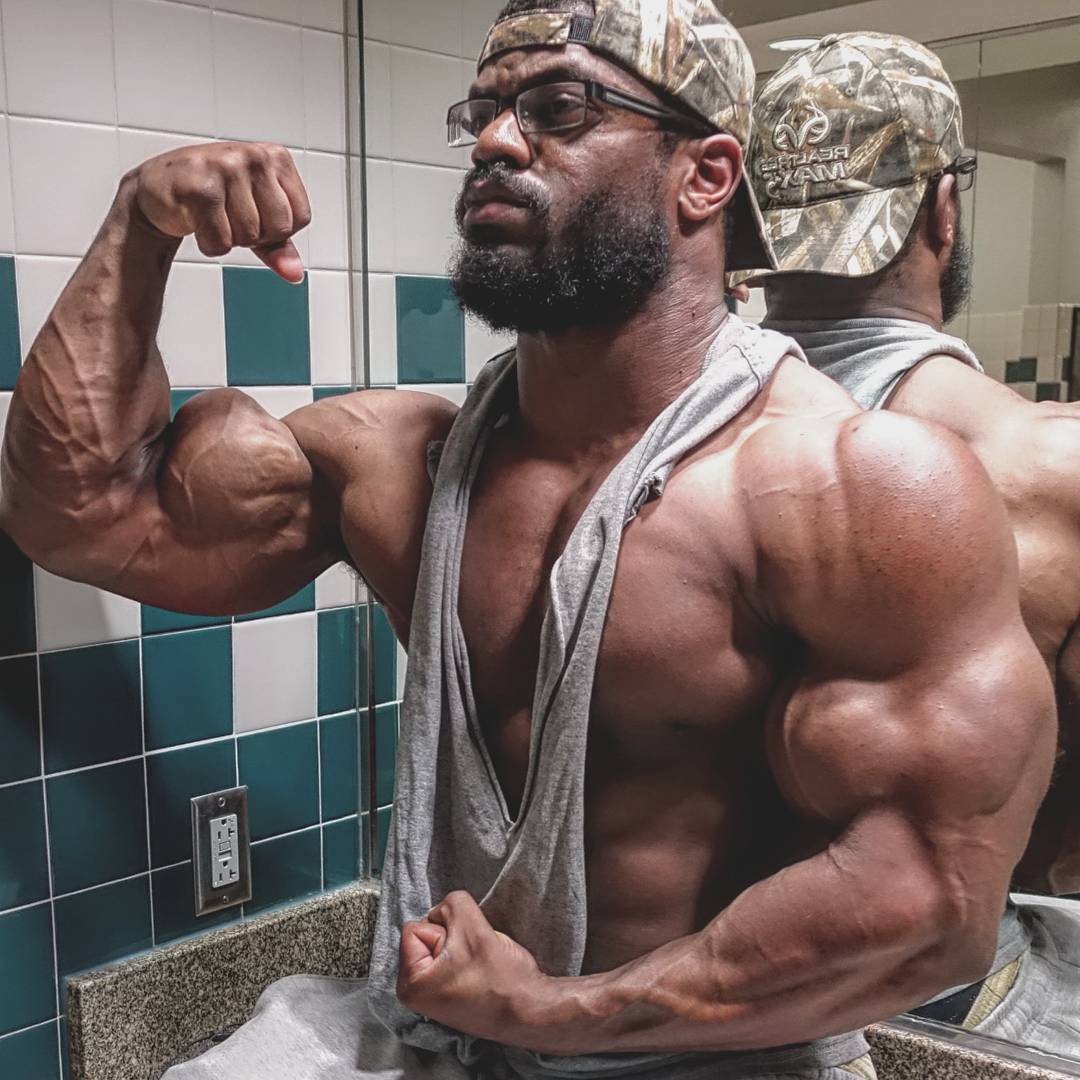 pacocutler's tweet photo. #DonteFranklin #IFPAPro #crazypeaks #bodybuilding #fitness #gym #hugechest #shredded #muscle #blackbodybuilder #ebonymuscle #Biceps #abs #triceps #blackmuscles https://t.co/4rmbLGqmJq