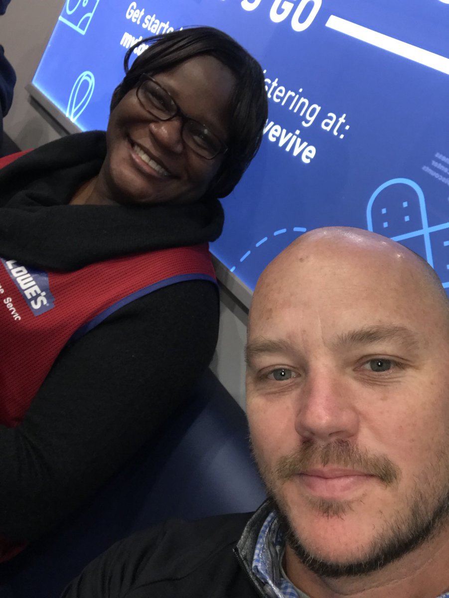 Legler1363's tweet photo. Lowes health bus with @ChanteValentin4 #stayhealthy #lowescares #market1363 https://t.co/M2b4rDvU18