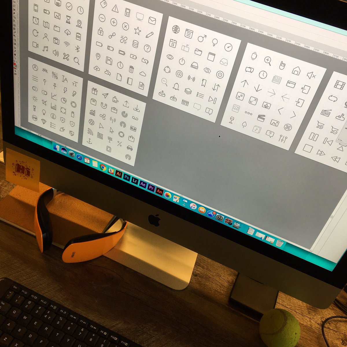 thecreatelabs's tweet image. The icon life 👀✨#create #icons #design