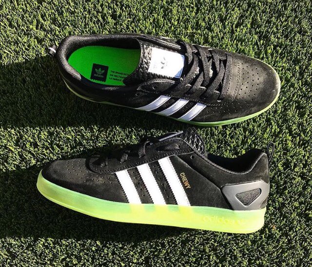 BlackSheepNC's tweet photo. 💦 2nd Surprise restock on the @PALACELONDON x @adidasUS #PalacePro Cannon Edition. FREE shipping in US. https://t.co/lya3FM2AoT https://t.co/4WdQz6EjJy