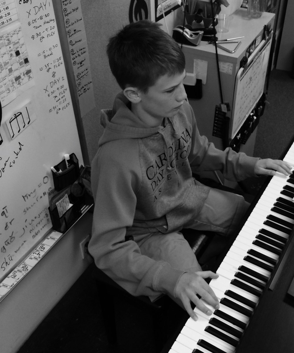 msbheinberg's tweet image. #cdslearns #middleschool #musicinthemorning
@carolinaday