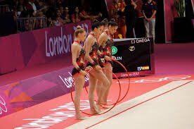 esteruss's tweet photo. Feliz cumpleaños a Lidia Redondo @risiflo, cómo disfrutamos con tu gimnasia. Gracias por tu entrega, técnica y expresión, disfruta de tu día 💕💐🌟 https://t.co/DhuMOLjrfc