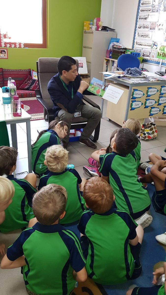 GISArabic's tweet image. Inviting parents to join their children reading in their Arabic native language to share their favorite book with Arabic B classes in grade one #gcsbookweek #behappybegcs @GCSPYPG1