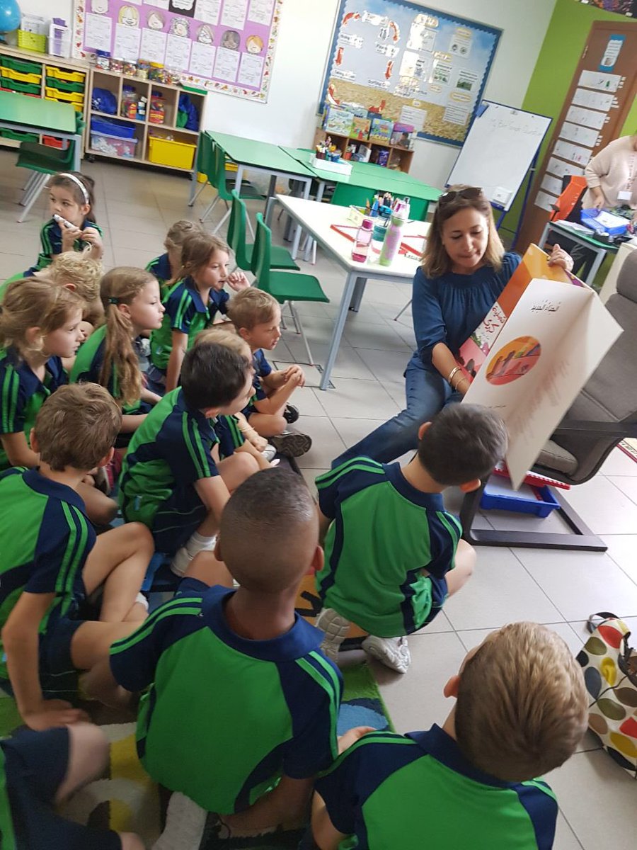 GISArabic's tweet image. Inviting parents to join their children reading in their Arabic native language to share their favorite book with Arabic B classes in grade one #gcsbookweek #behappybegcs @GCSPYPG1