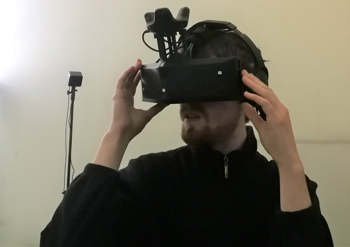 One_Bonsai's tweet image. We talked #LocationBasedVR , we tried out #demos. Such fun! @digityser @ravenzaventem