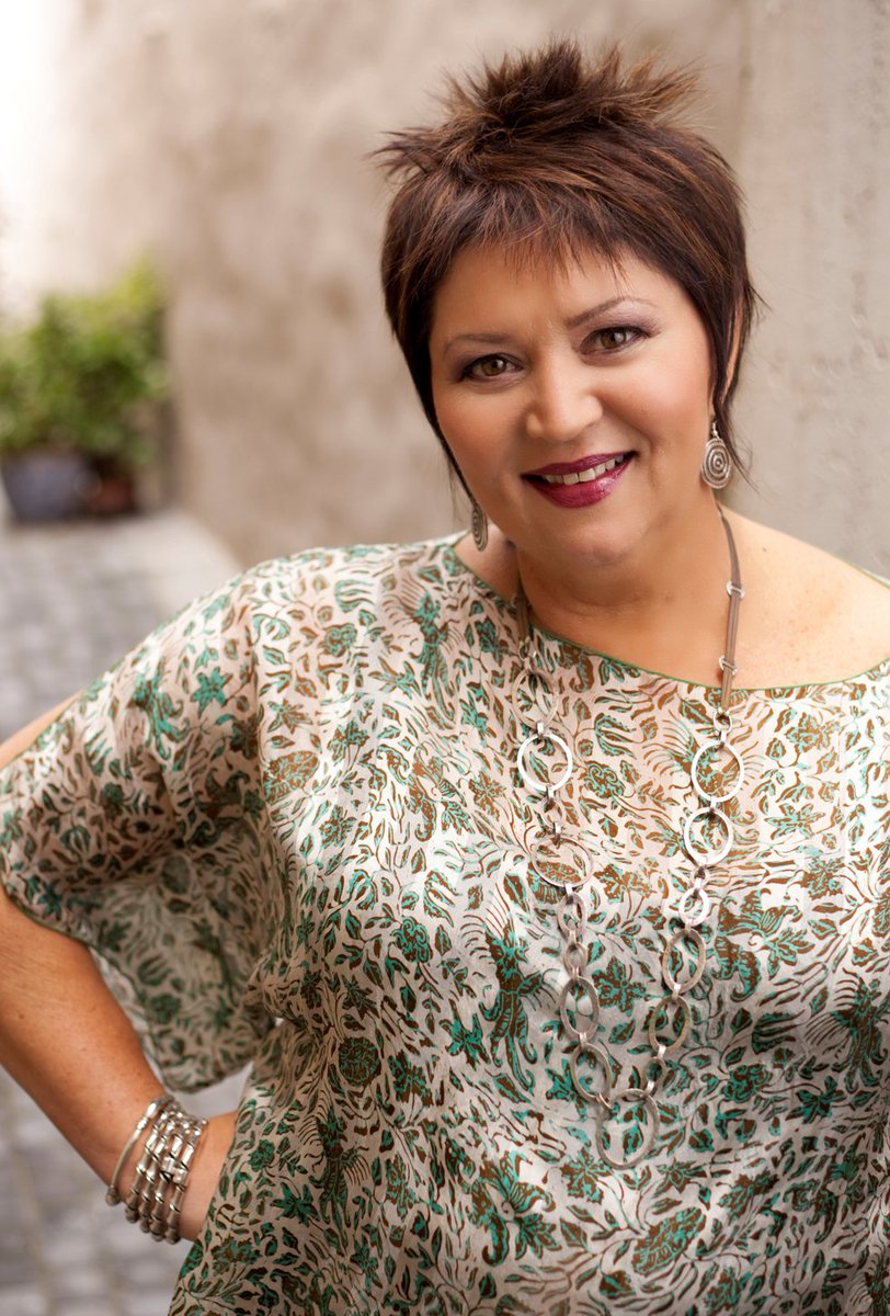 DarlingTrust's tweet photo. Fancy dinner with @TannieEvita, @JennyMorrisChef, entertainment by Godfrey Johnson &amp; Nicholas McDiarmid &amp; comedienne @Meiringlizz as MC? Book asap for the Darling Trust Dinner &amp; Auction on 4 May at @EvitaSePerron, via tasha@thedarlingtrust.org. Only 100 tickets available! https://t.co/oJcCwdjifW