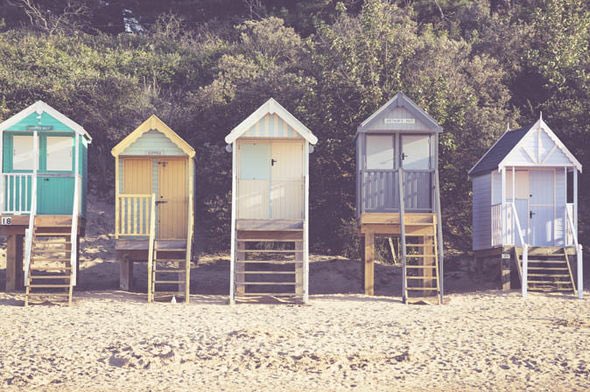 patrickjamespc's tweet image. Looking for a home by the seaside? Patrick James Property Consultants cover the whole of the Tendring Peninsula with homes up and down the coast line. Call and speak to one of our agents today - 01255 483998 #PatrickJames #Property #Essex #Tendring #Seaside #Beach #Home
