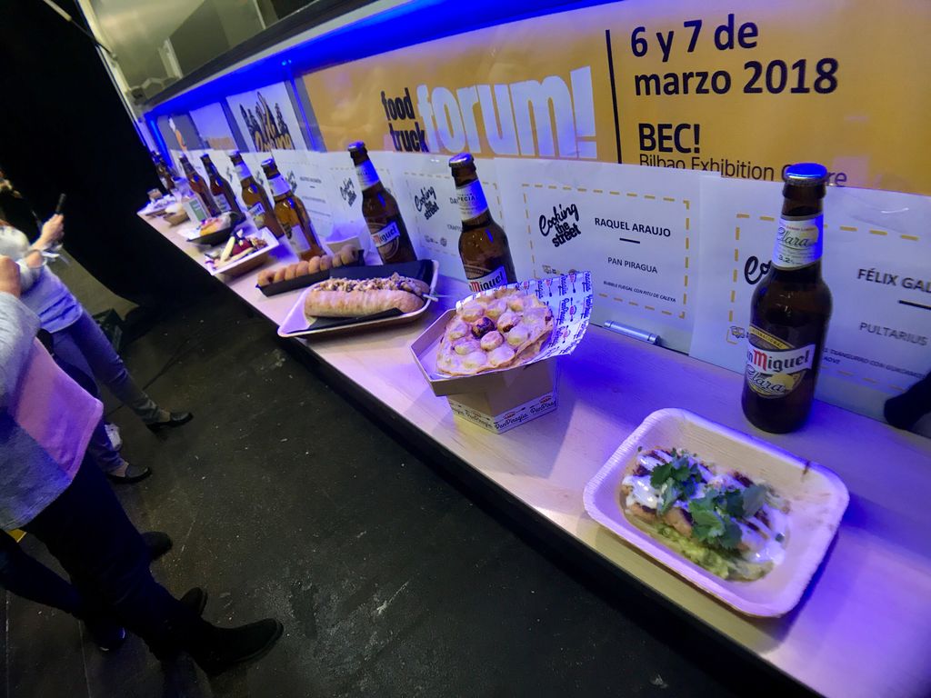 Foodtruckya's tweet photo. Los 10 participantes... ¡mucha suerte todos! 😊 A las 16:30h nuevamente en directo desde Facebook conoceremos los ganadores de #CookingTheStreet en #FTforum. #foodtrucks #hostelería #concurso #recetas https://t.co/Yx32oc8fyv