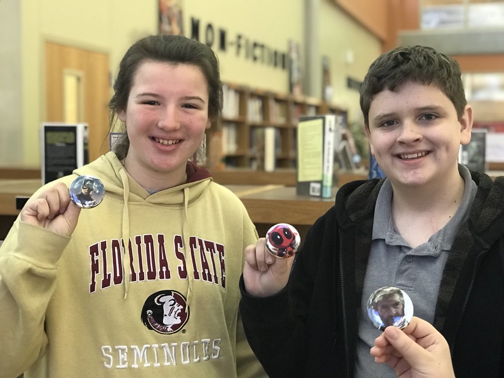 BMSS_LIB's tweet photo. BMSS Library hosts the Graphic Novel/Anime Club with the Patrick Heath Public Library. #phplibrary #BoerneISD https://t.co/0cJlZoIeET