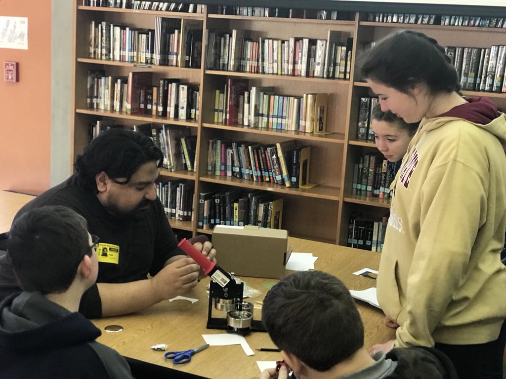 BMSS_LIB's tweet photo. BMSS Library hosts the Graphic Novel/Anime Club with the Patrick Heath Public Library. #phplibrary #BoerneISD https://t.co/0cJlZoIeET