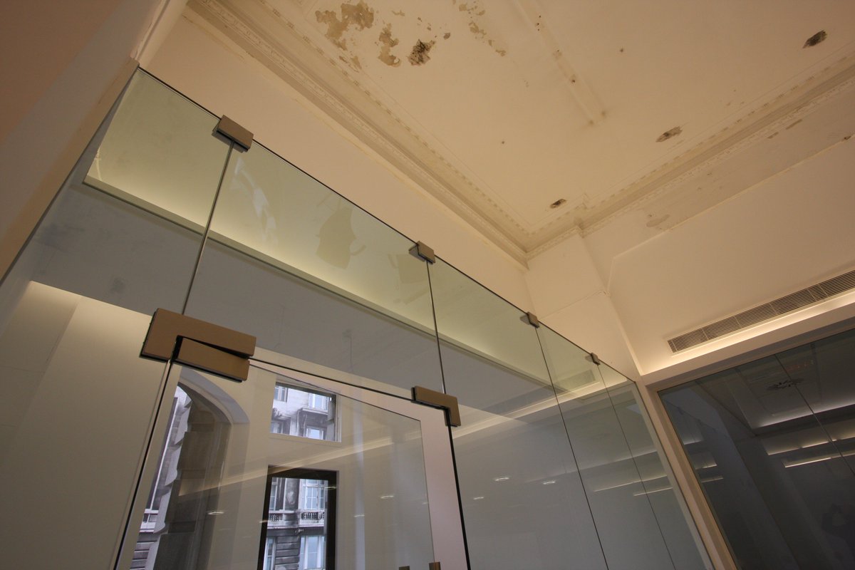 ObgUK's tweet photo. Project Gallery 📸

Single Glazed Frameless glass offices with Frameless Glass Doors with Feature glass lids to office fronts installed at Amaze Offices, Liverpool https://t.co/Cc8uxlHBpU