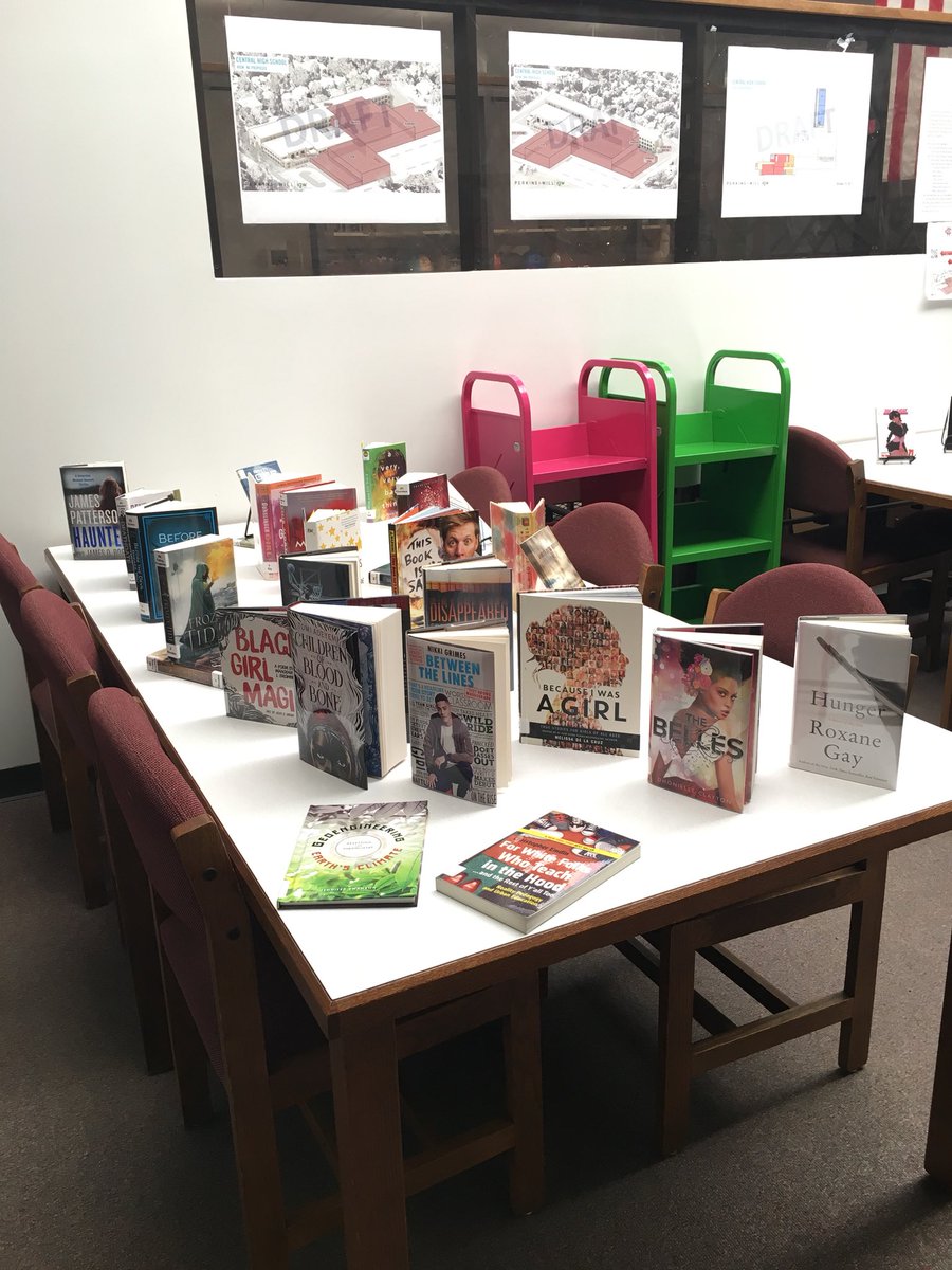 maroonlibrary's tweet photo. All of our new books are on display at our books and bites event. Come and check out a book for spring break at your #maroonlibrary #wereadwednesday https://t.co/ExMoAixDnX