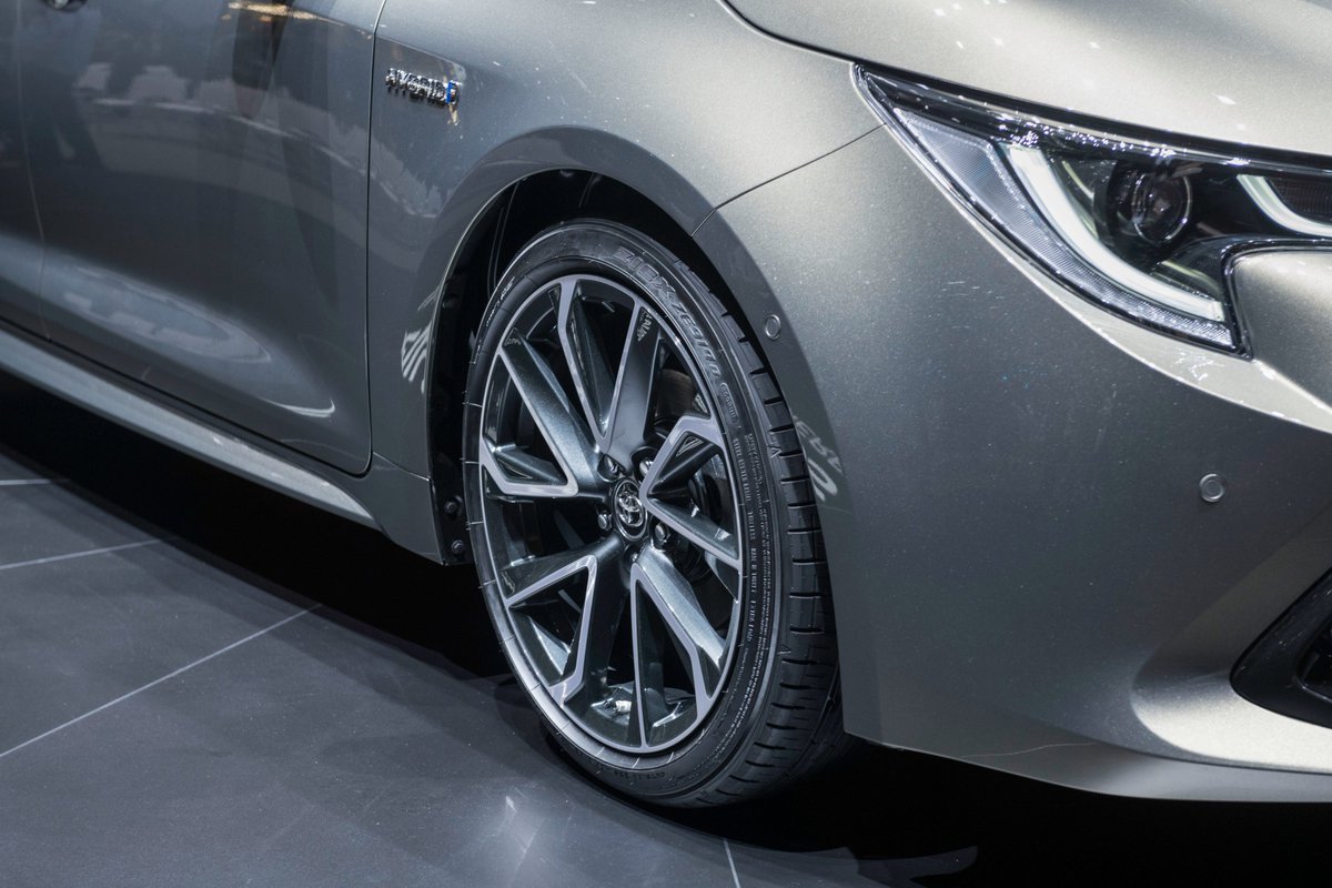 Toyota_Esp's tweet photo. La tercera generación se abre paso más dinámica y potente que nunca.

Nuevo #Auris 👇

#GimsSwiss #ToyotaGeneva https://t.co/LGDA1yNlaS