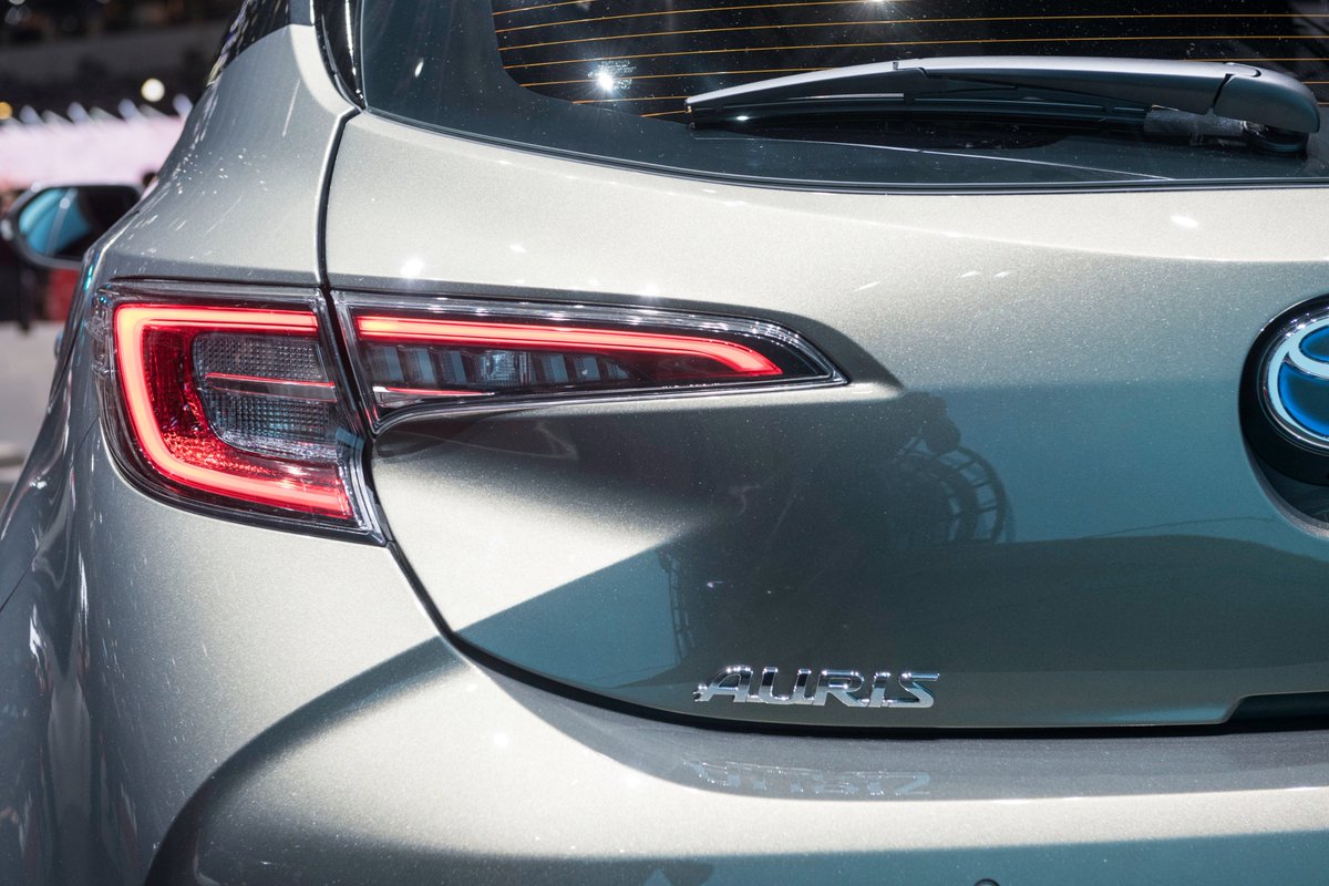 La tercera generación se abre paso más dinámica y potente que nunca.

Nuevo #Auris 👇

#GimsSwiss #ToyotaGeneva