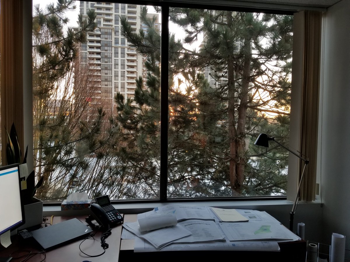 jaksattack's tweet image. Sunrise in BBY #prettyoffice #ISLlife