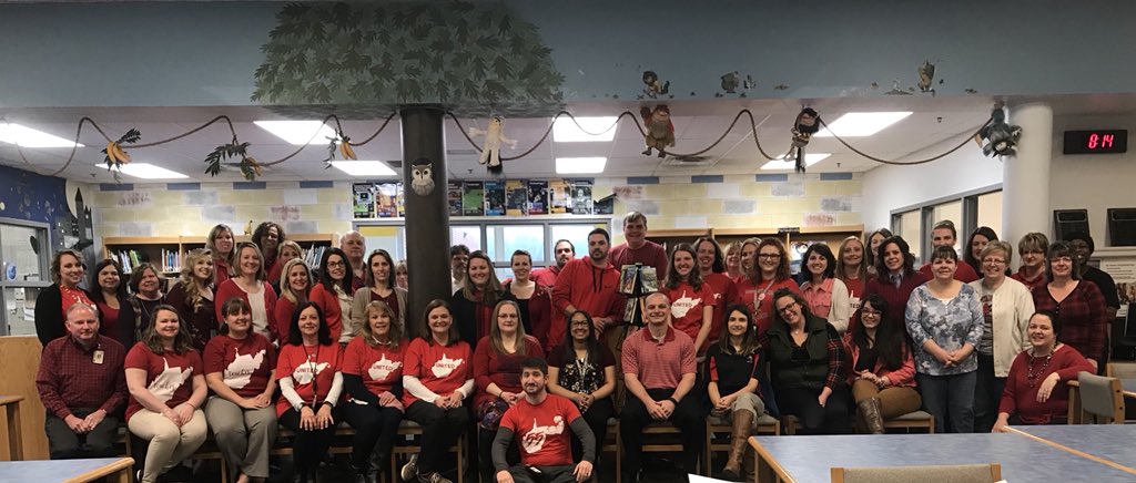 MRI_Family's tweet photo. ❤️ our school! We’re so happy to be back! ❤️ our students! We missed you! ❤️ our community! Thank you for your continued support! #Red4EdBCS #Redhawks @BerkCoSchoolsWV https://t.co/tneX1Cq7VY
