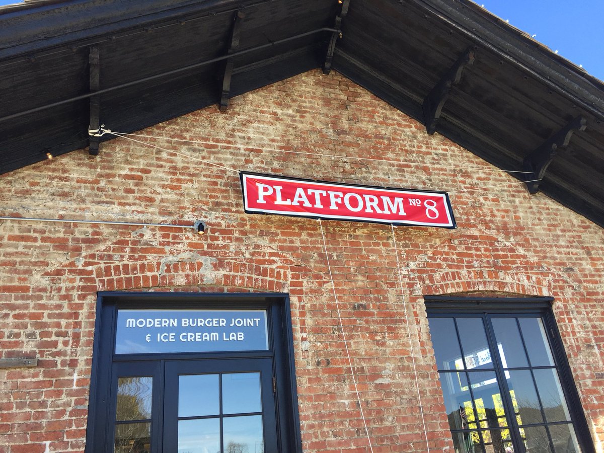 Absolutely one of the BEST burgers you will ever have is <a href="/Platform8Napa/">Platform 8</a> <a href="/ChefChiarello/">Michael Chiarello</a>. Incredible tasty food with outdoor seating in the Yountville California sun. Congratulations Chef on the new restaurant 👨🏽‍🍳👍🏼👍🏼