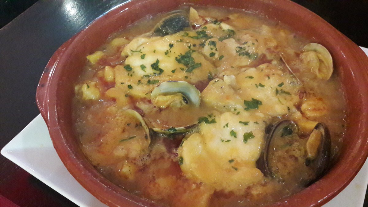GuiaMichelin_ES's tweet photo. ¿Quieres unas raciones? 😊 Prueba los mariscos, los ibéricos, el pulpo y los arroces de #Comarea en #ACoruña. ¡Todo un acierto! 👏 https://t.co/LwgtzraLMZ