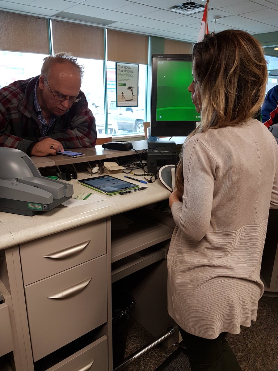 baileyjhill's tweet photo. Her first customer of the day and helping him digitally! Way to go Michelle #Imdigitalready #Crewof92  #mobilemornings @KWC_TD @EmersonAStorrs @DenisePezzanoTD @FreshMBass @Crewof0092 https://t.co/MQ1h79hpxz