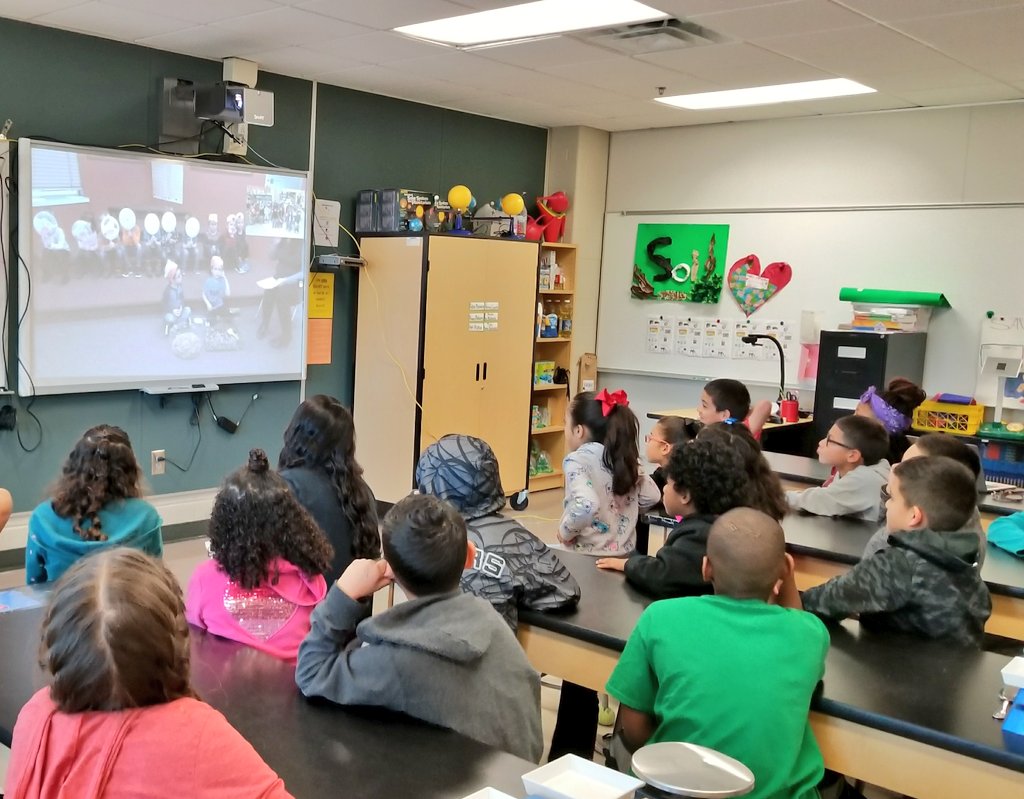 pvilla07's tweet photo. What a wonderful performance by PreK Ss at #LaFargevilleCSD for our 3rd Gr Ss @JKElementary #Videoconferences #ReadAroundThePlanet #developingcommunicationskills
#NEISDiTech #GoPublic https://t.co/0LvxHJDRW2