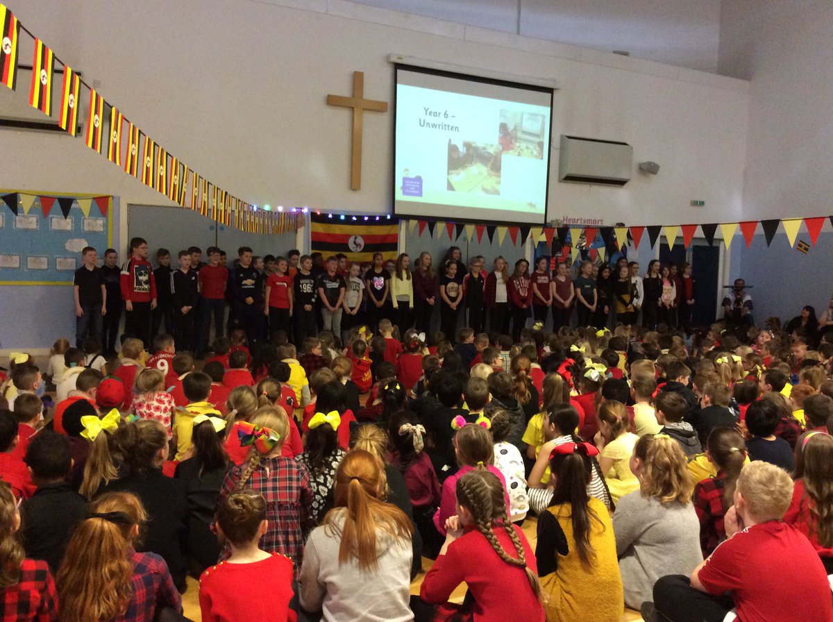 MrsRimmer1's tweet photo. Fantastic singing from all the school...and the staff! Raising £250 👍@MrsRimmer1 #pearlofafrica #singathon https://t.co/gSTBcGt3tX