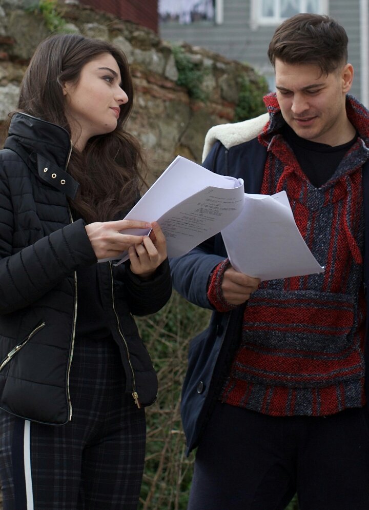 masalbitti6's tweet photo. Çağatay &amp; Ayça! / Hakan &amp; Leyla! 📸 Çok mu çok güzelsiniz canım partnerler! 💙🎈 #AyçaAyşinTuran #ÇağatayUlusoy #YeniDizi #Netflix #o3Medya https://t.co/tvpboa9jQm