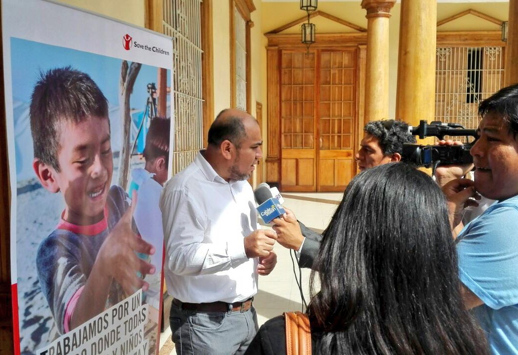 SaveChildrenPE's tweet photo. [Hoy] Estamos en la presentación de los logros de nuestro Programa de Respuesta Humanitaria en #Lambayeque. Más de 620 familias beneficiadas en Lambayeque y La Libertad 
Participan: @indeciperu @USAIDPeru @theOFDA, autoridades de la región, líderes comunitarios. #UnaSolaFuerza 💪 https://t.co/fKzsYymBBF