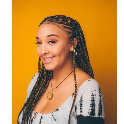 BaeTheBlogger's tweet photo. Day 24 of #WomensHistoryMonth @ChaniThaHippie is an amazing poet, feminist and just all around fighter! I admire her work so much and can only hope to contribute half of what she has done to the liberation of our people. #TheNomadicBlogger https://t.co/hyVystEWDI