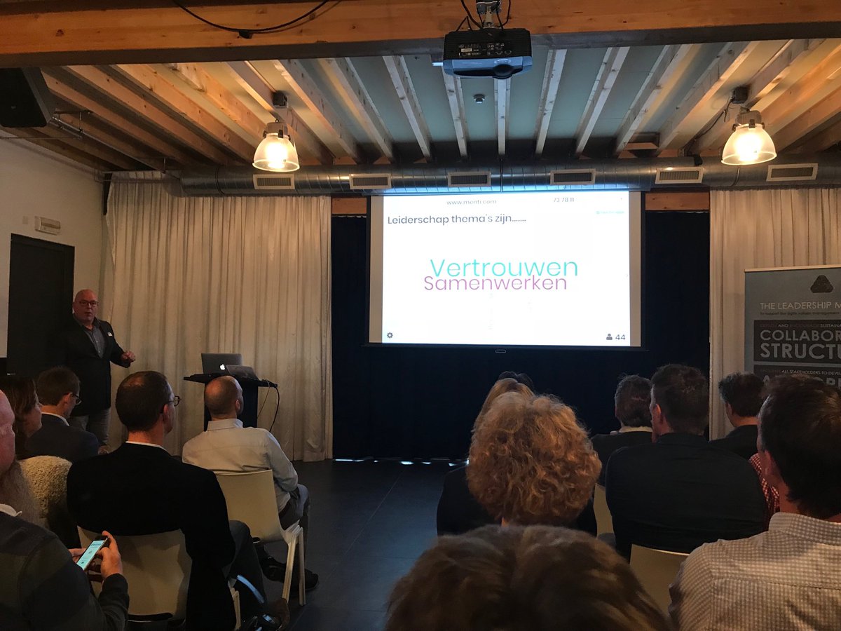 Leadership thema's: vertrouwen en samenwerking met stip op 1. Maar hoe dan? #leadership <a href="/michaelbres/">MICHAΞL</a> @mikespieker20 @wdefiouw #Agile #AgileTransformation #wendbareorganisatie #csdp