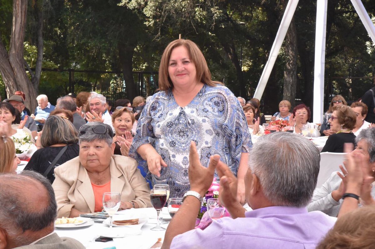 COREsantiago's tweet photo. [AHORA] Consejeros del @HRochaP y @RUTI1964, junto a presidente @Manuel_CORE participan en el lanzamiento del Programa Turismo para la Tercera Edad de la Región Metropolitana. Una iniciativa aprobada por @COREsantiago por $1000 millones #SomosCoreRM https://t.co/VT2c2nw3H3