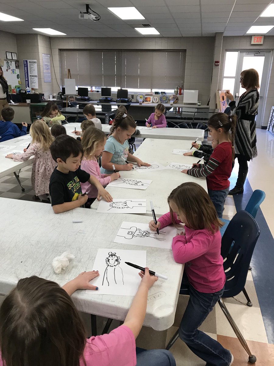MsStacisKinders's tweet photo. Loving the creativity that comes out when we go to Art!@USD360_Caldwell https://t.co/wzHj2NEvAp