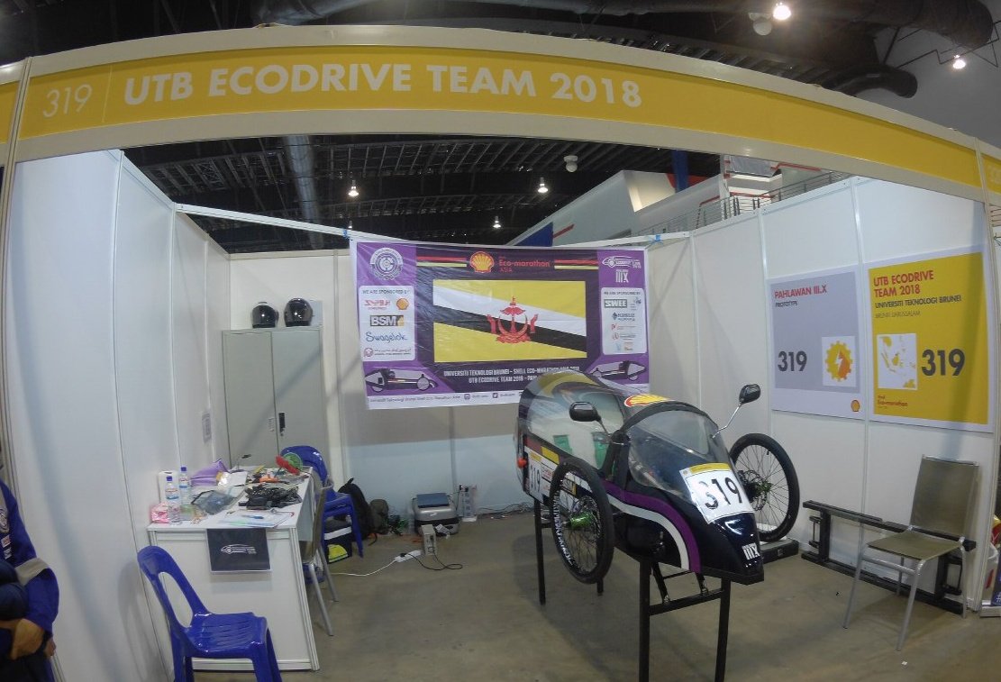 utbsem's tweet photo. | Wed, 7th March 2018 | Pahlawan III.X Preparation for Technical Inspection | Changi Exhibition Centre | 7.30pm |
.
Insya-Allah Pahlawan III.X will be ready for Technical Inspection tomorrow morning.
.
#makethefuture #shellecomarathon #utbsem https://t.co/4l2DU6gOlC