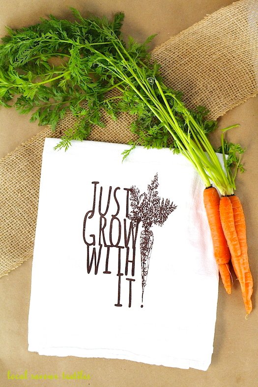 LSavourTextiles's tweet photo. A lovely gift paired with our matching apron, 100% cotton dish towel
.
.
.
.
#textiles #carrots #shoplocal #shopatx #foodie https://t.co/VqVNgZgikp