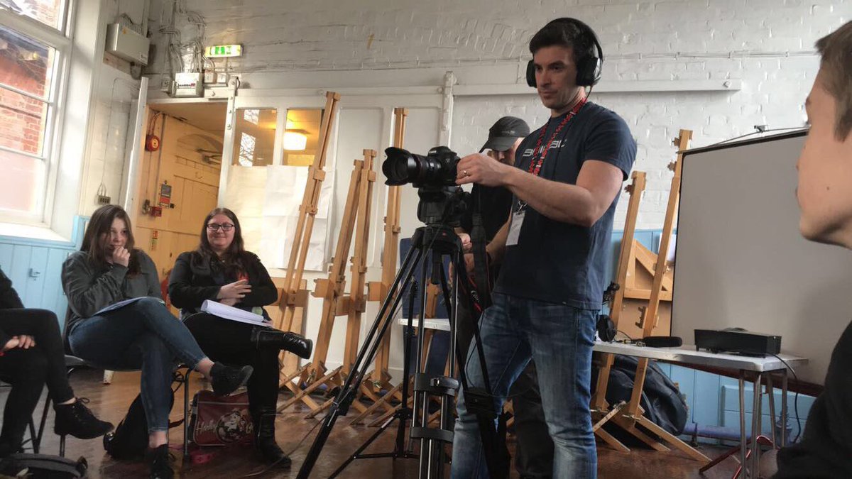 TheEDGEProject2's tweet photo. On Tuesday, students continued planning their ideas and then had a workshop based on Audio and Lighting within Media and Film. Students also practised using equipment, such as cameras! https://t.co/TnyyqnGOQr