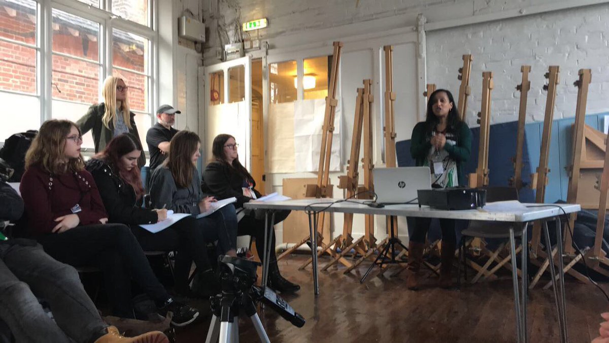 TheEDGEProject2's tweet photo. On Tuesday, students continued planning their ideas and then had a workshop based on Audio and Lighting within Media and Film. Students also practised using equipment, such as cameras! https://t.co/TnyyqnGOQr