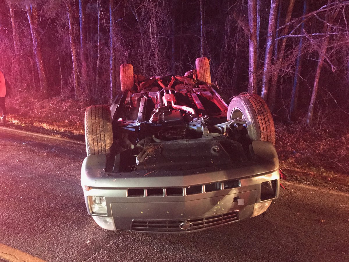 madison_farmer_'s tweet photo. God is so good. last night my car flipped at 60 mph with me and my sister in it. i only have a concussion and cuts, she only has some bruises. the firefighters and doctors said it was a miracle we survived. we are so grateful, this could have been much worse. we are so blessed! https://t.co/Ds5r0pDBUJ