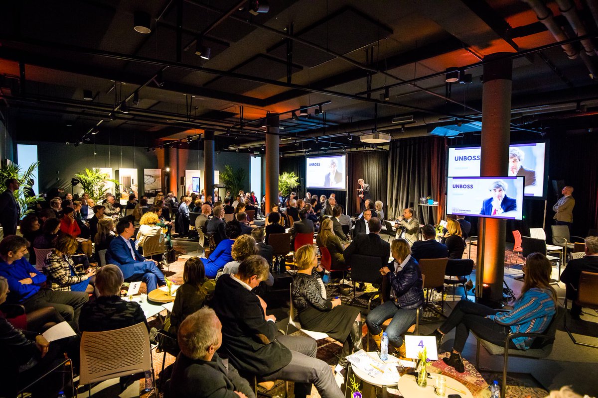 “How to matter more?” centrale vraag bij het symposium #unboss met sprekers <a href="/kolind/">Lars Kolind</a> <a href="/PaulvanGennip/">Paul van Gennip</a>  <a href="/KarolinskaUnsju/">Karolinska Univ.sjuk</a> en 140 unbossers in de zaal #symposiumunboss #zorgnetwerk